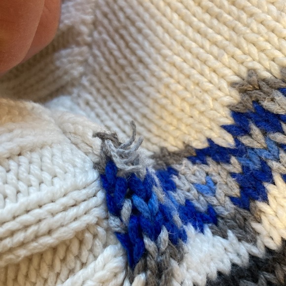 Children’s place 3T sweater - Picture 6 of 7